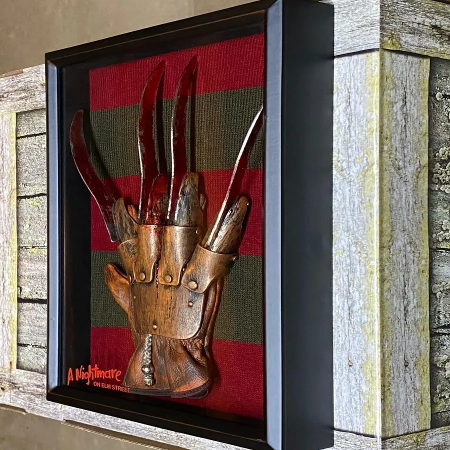 Freddy's Glove Shadow Box Display - Creepy Decor-Halloween