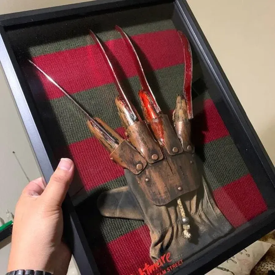 Freddy's Glove Shadow Box Display - Creepy Decor-Halloween