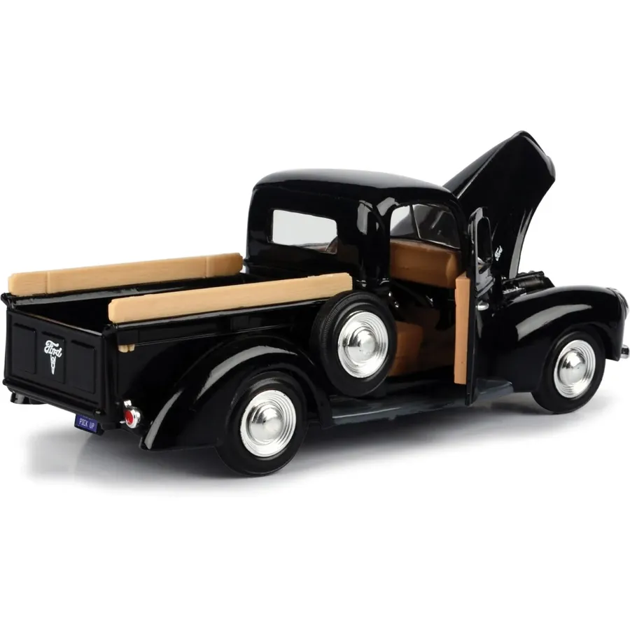 1940 Ford Pickup - Black 1:24 Scale Diecast