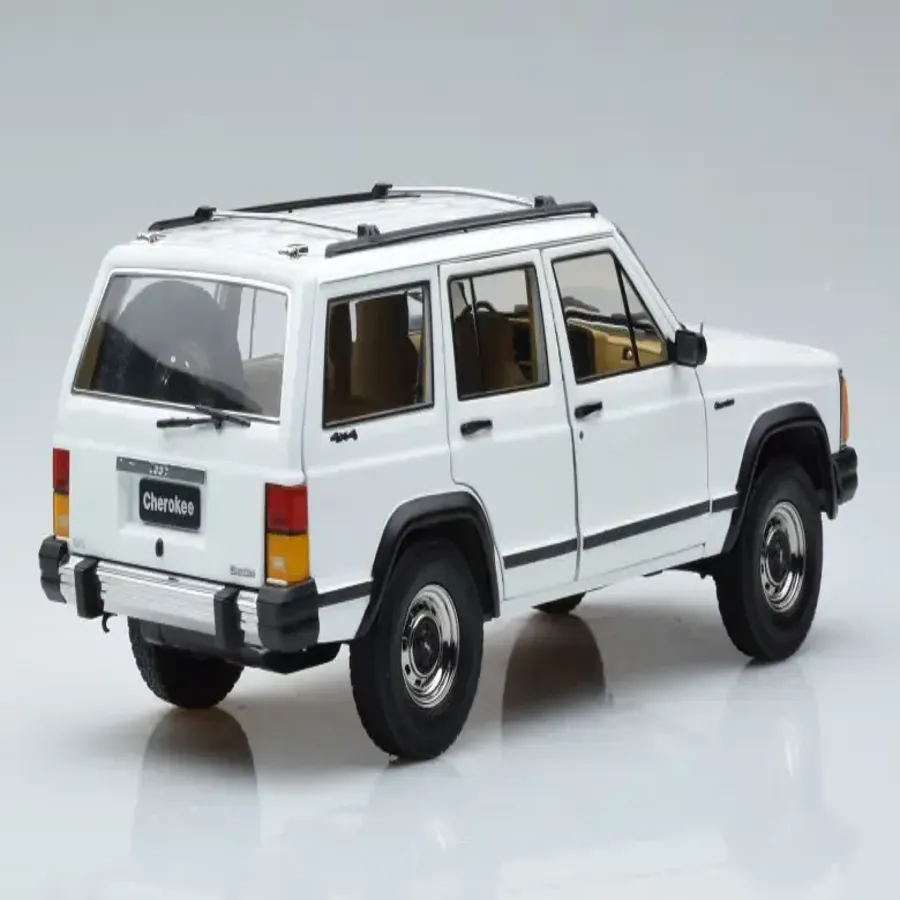 Jeep Cherokee Xj White 1/18