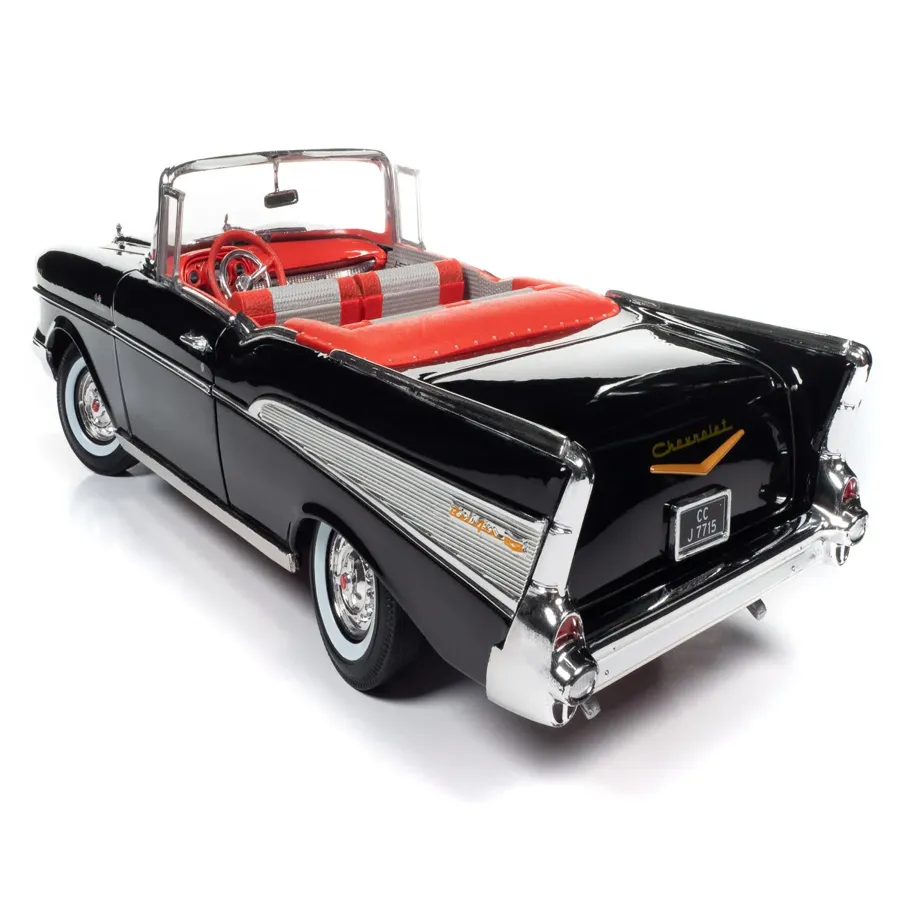 James Bond 1957 Bel Air Convertible 1:18 Scale